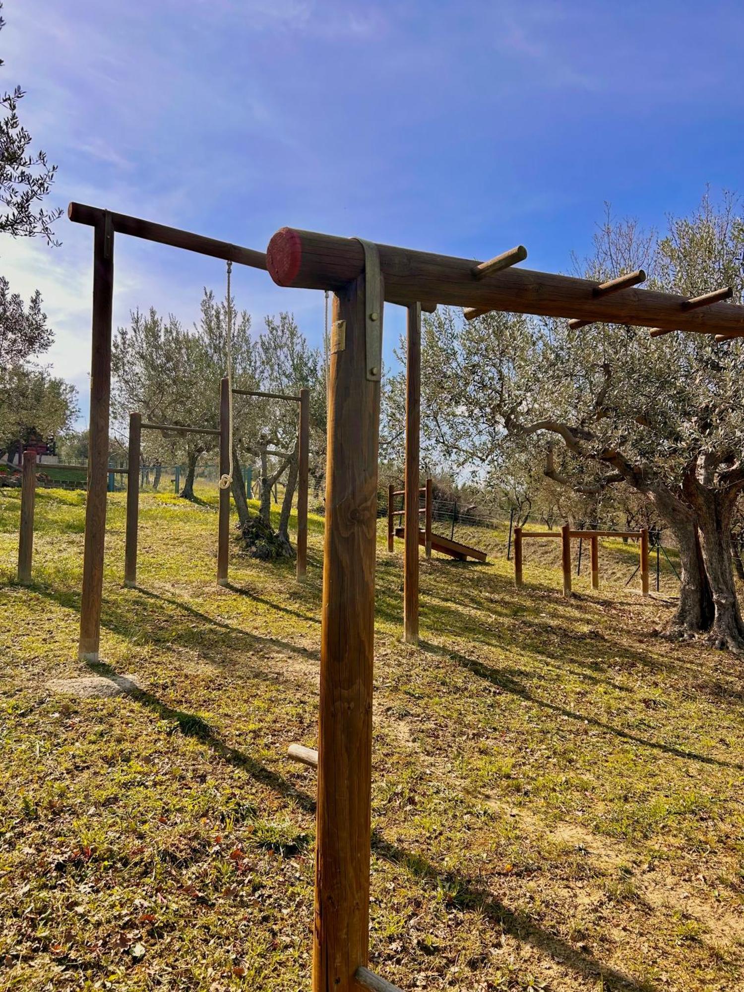oasi macerina Villa Alanno Exterior foto