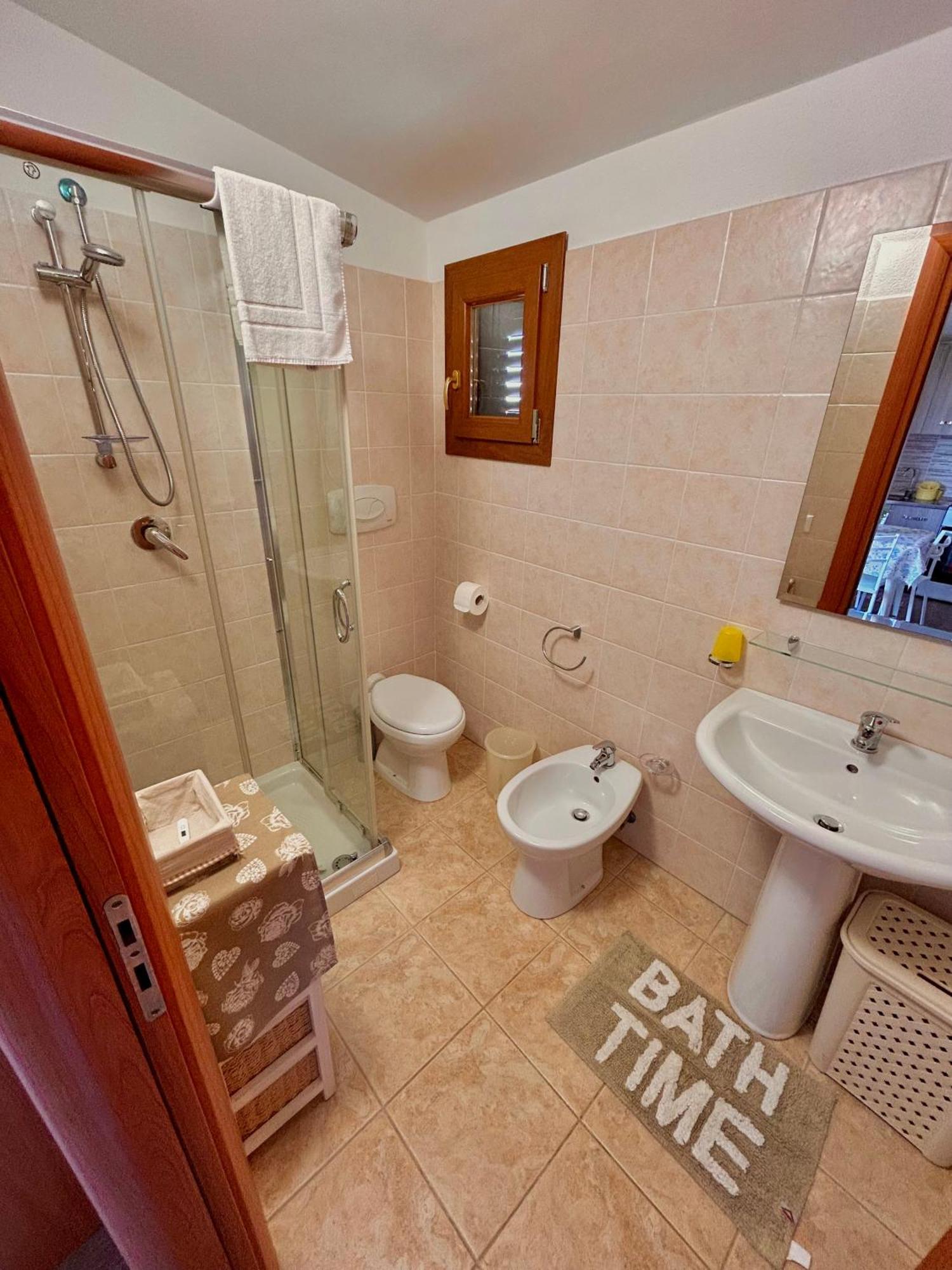 oasi macerina Villa Alanno Exterior foto