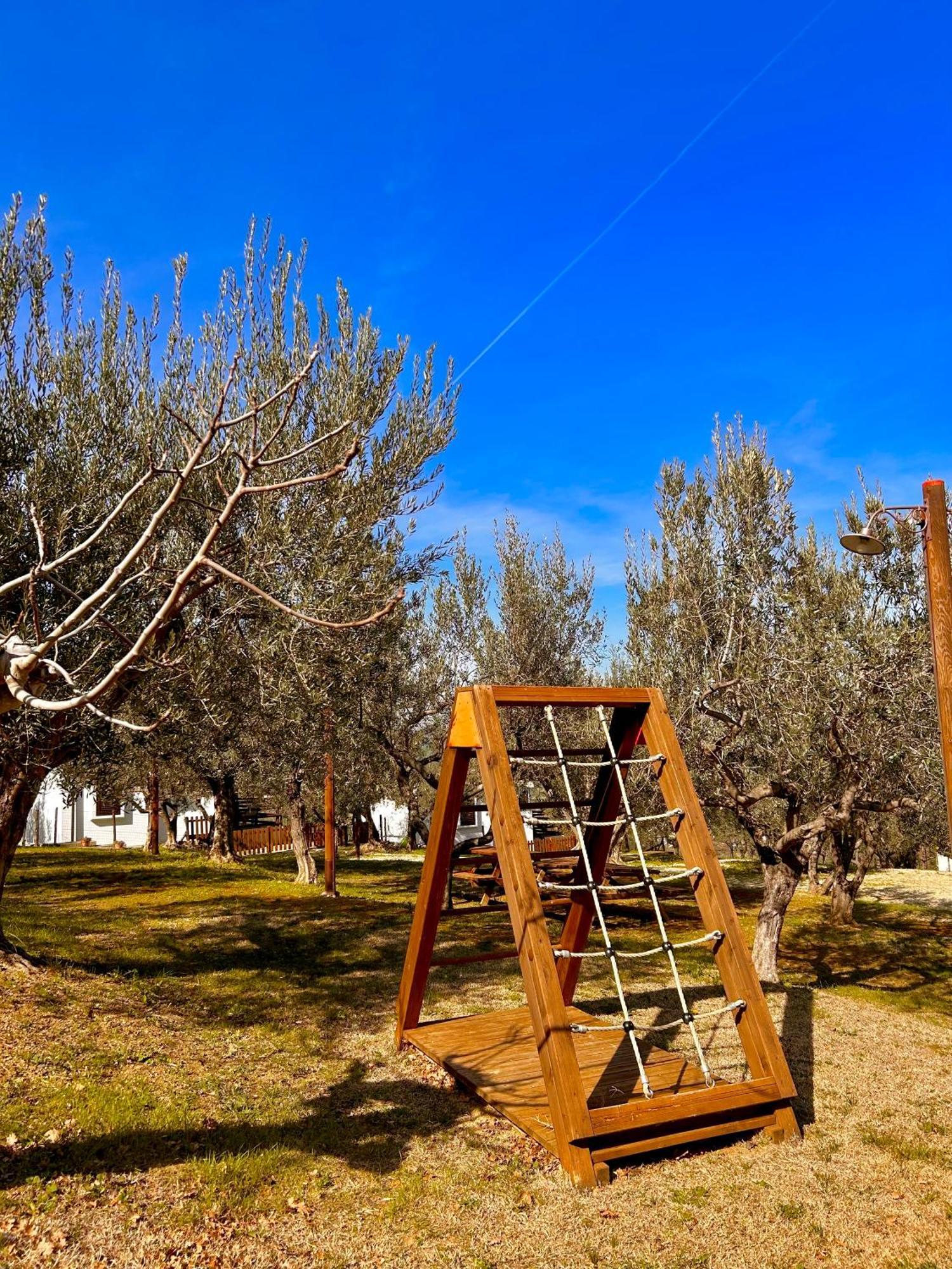 oasi macerina Villa Alanno Exterior foto