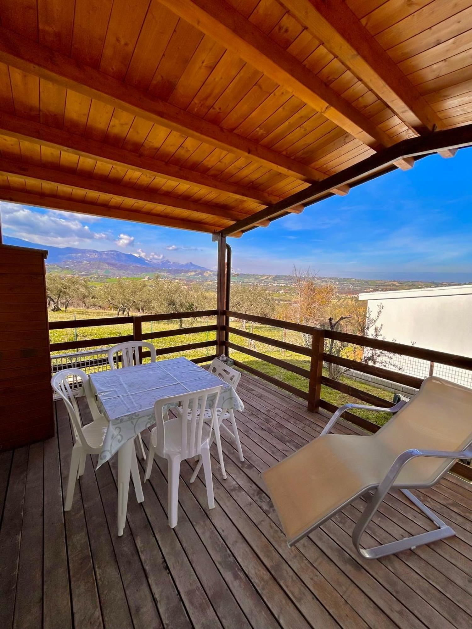 oasi macerina Villa Alanno Exterior foto