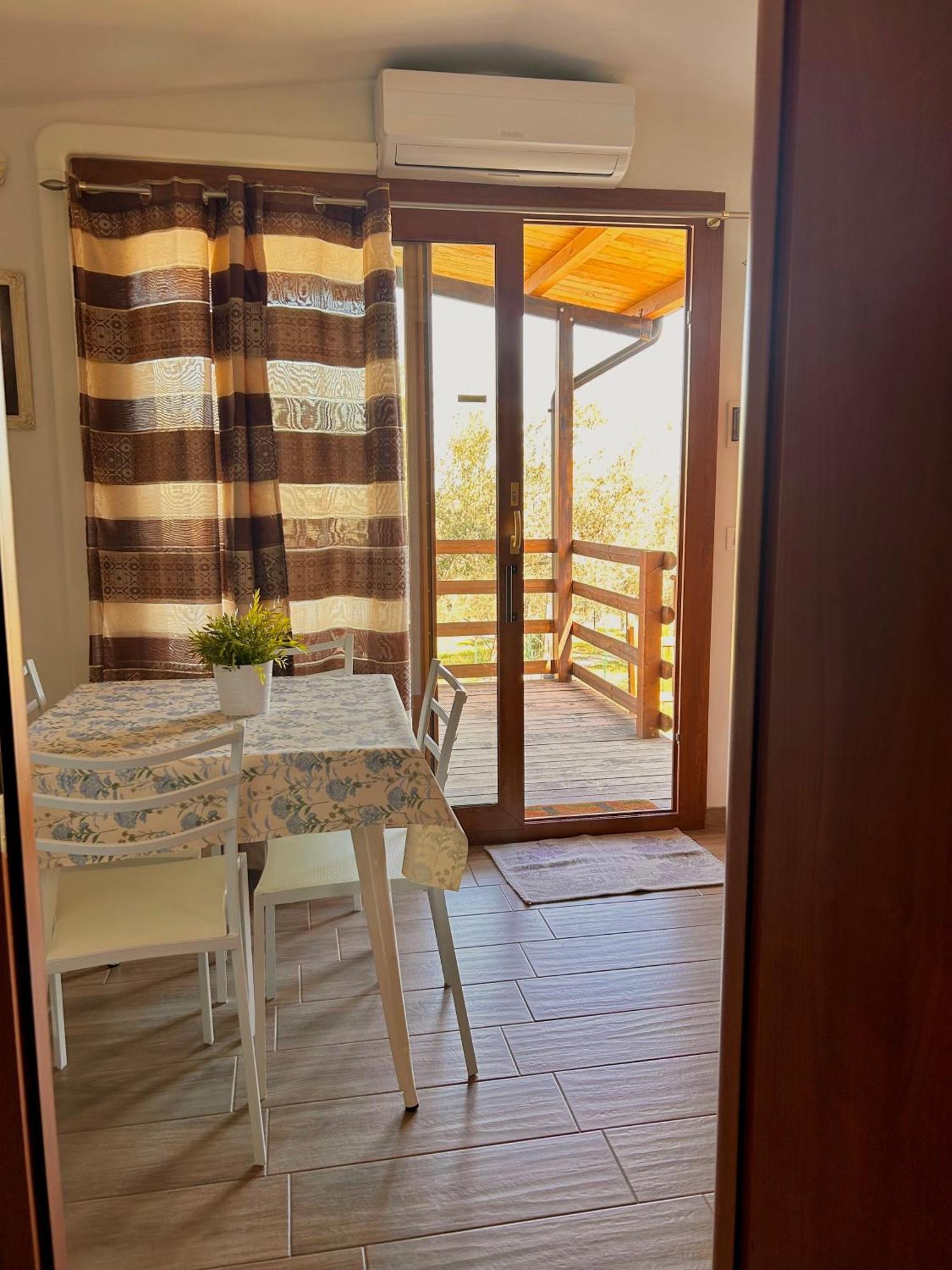 oasi macerina Villa Alanno Exterior foto